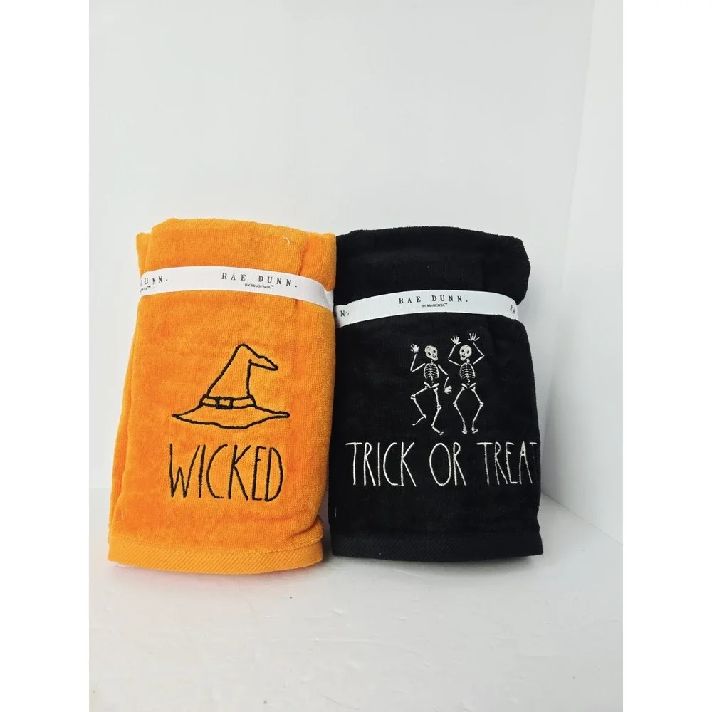 Rae Dunn Halloween Hand Towels Set of 4 Orange Black Wicked Trick or Treat NEW